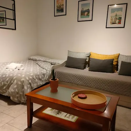 Holiday home Repos Au Bord De L'eau Nyoiseau